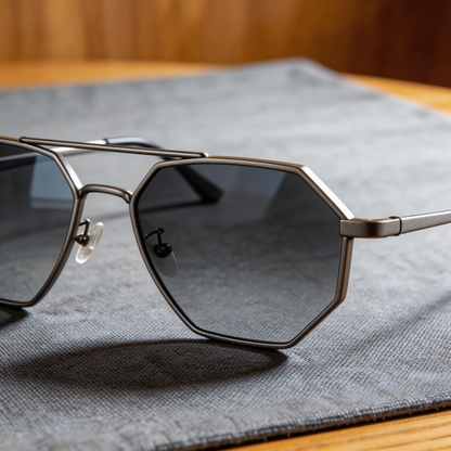 ✨ Trendy | Transparent Plastic Frame | Chic Outdoor Style | Perfect for Fashion Enthusiasts | Colorful Gradient Lenses