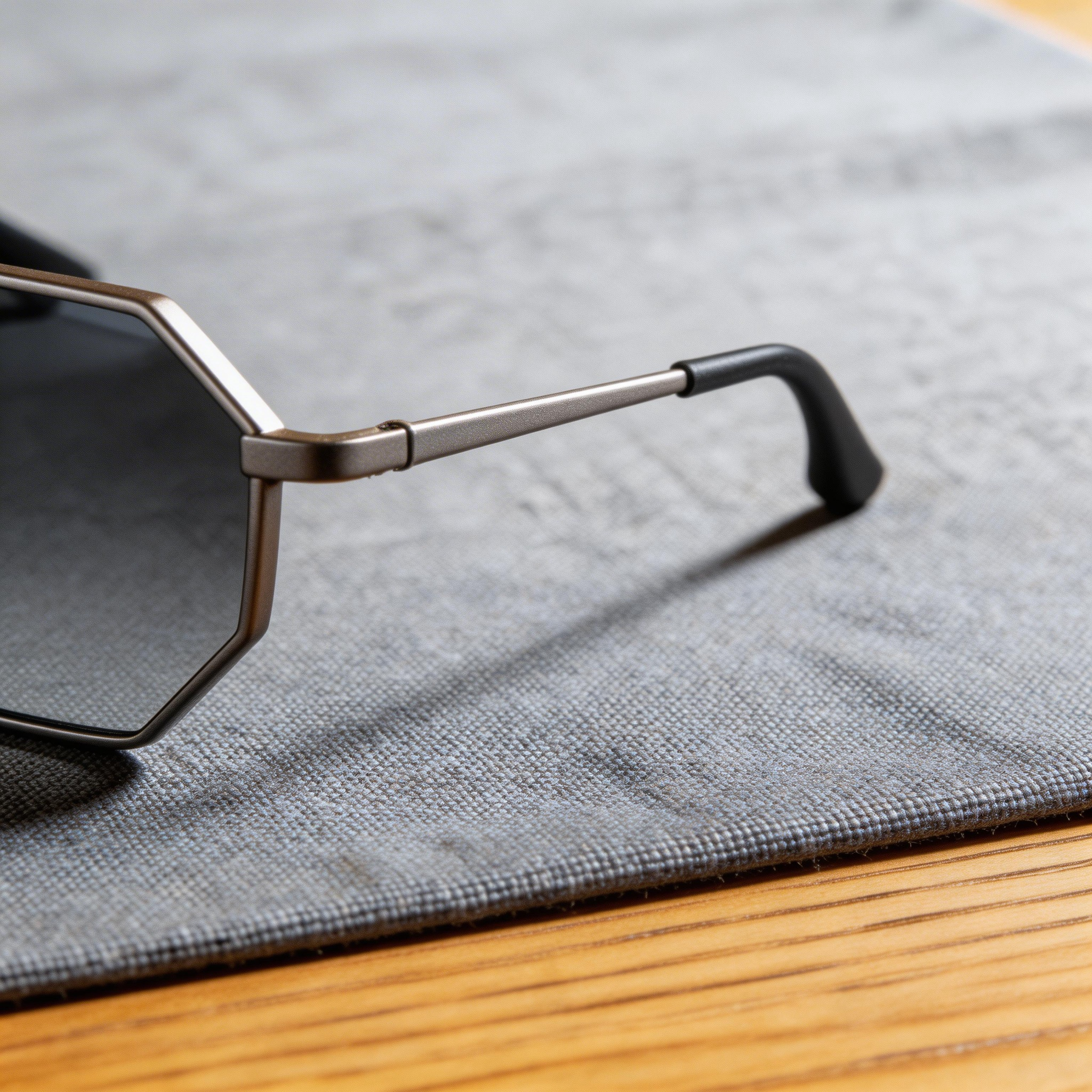 ✨ Trendy | Transparent Plastic Frame | Chic Outdoor Style | Perfect for Fashion Enthusiasts | Colorful Gradient Lenses